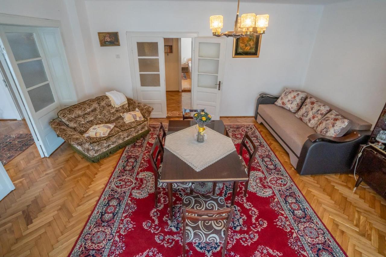 Appartement Doi Bujori *