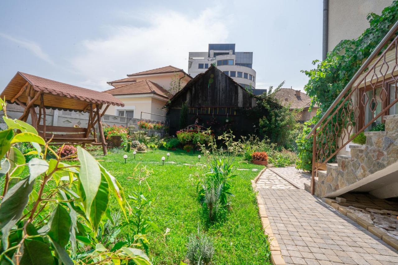 Doi Bujori Appartement